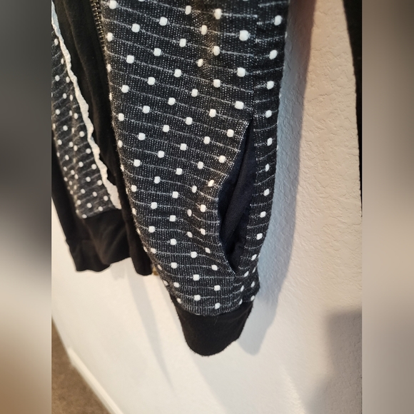 BEACH BUNNY LOUNGEWEAR SET 2PC. SIZE XS - Picture 6 of 14